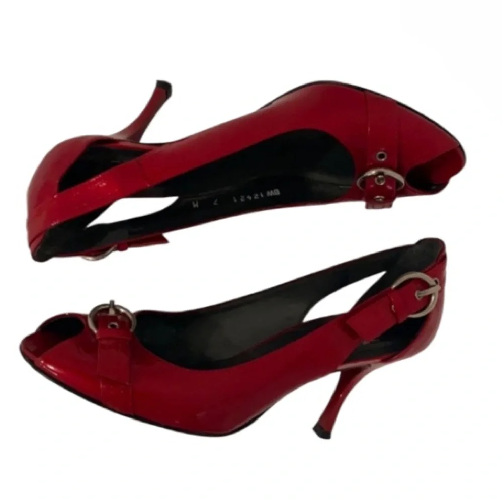 Stuart Weitzman stock pumps